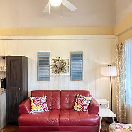 Haven At Hazel~Downtown Bungalow Demorest Bagian luar foto