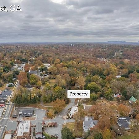 Haven At Hazel~Downtown Bungalow Demorest Bagian luar foto