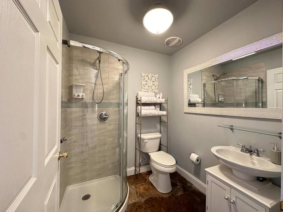 Haven At Hazel~Downtown Bungalow Demorest Bagian luar foto