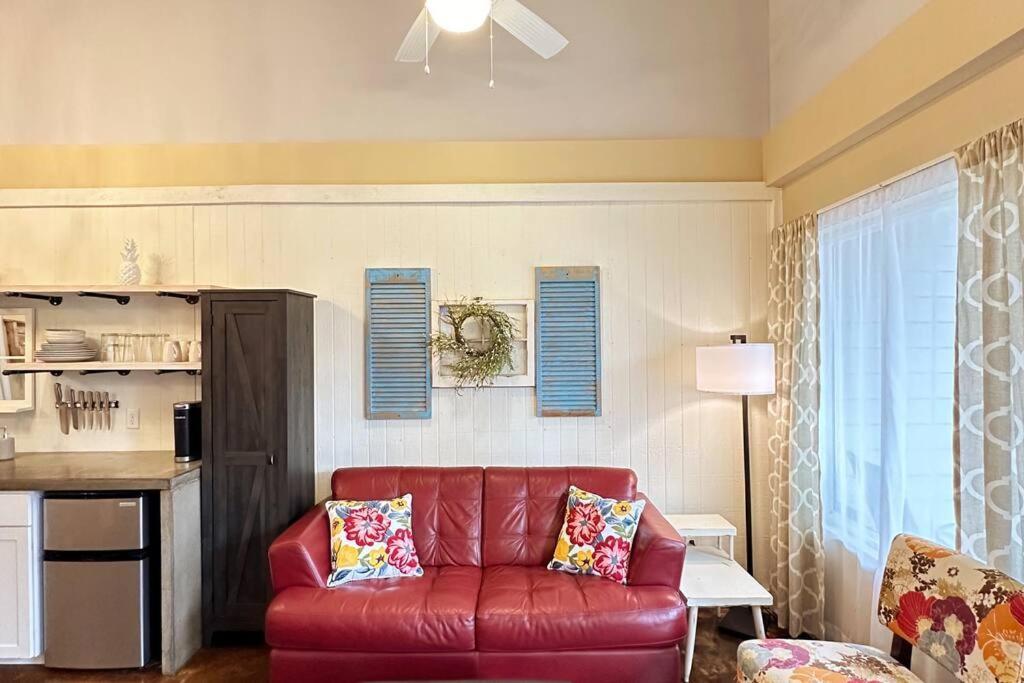 Haven At Hazel~Downtown Bungalow Demorest Bagian luar foto