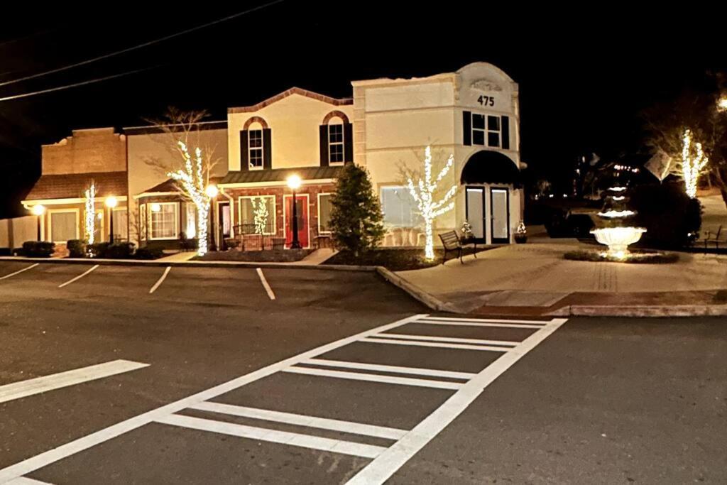 Haven At Hazel~Downtown Bungalow Demorest Bagian luar foto