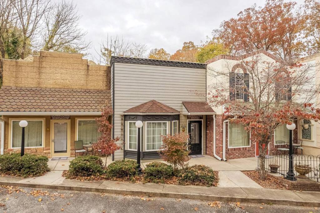 Haven At Hazel~Downtown Bungalow Demorest Bagian luar foto